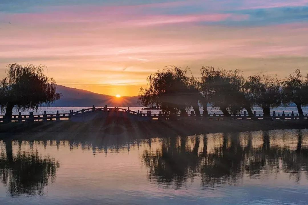 麗江市總工會(huì)組織開(kāi)展麗江員工勞模療休養(yǎng)活動(dòng)！