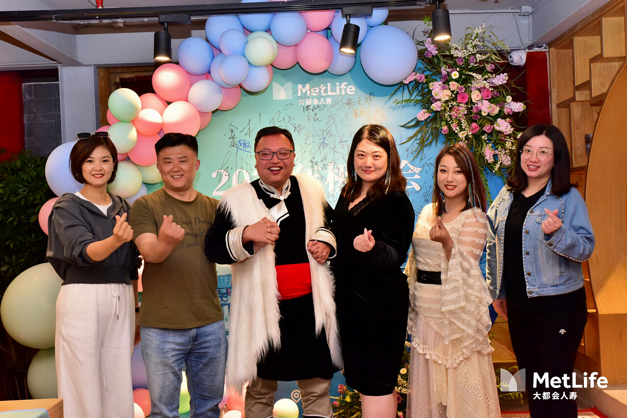 麗江古城納西喜宴會(huì)議晚宴