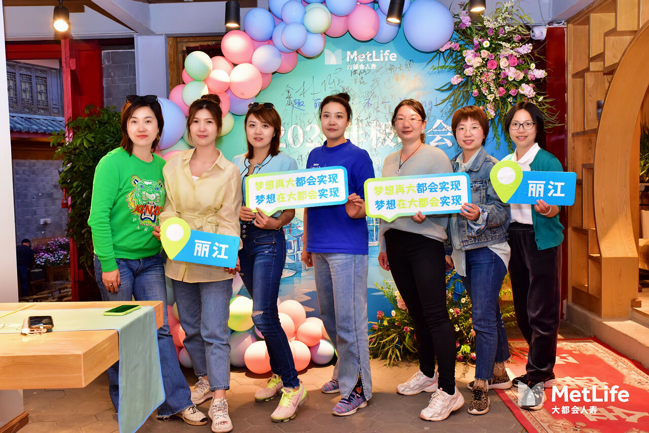 麗江古城納西喜宴會(huì)議晚宴