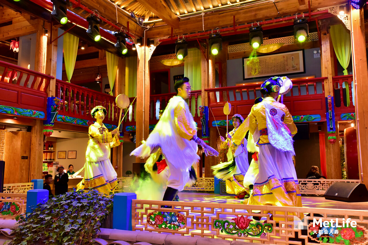 麗江古城納西喜宴會(huì)議晚宴