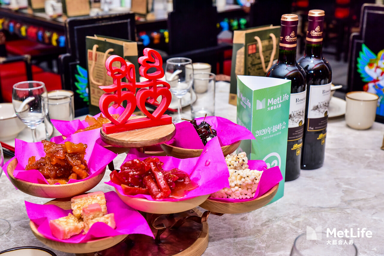 麗江古城納西喜宴會(huì)議晚宴