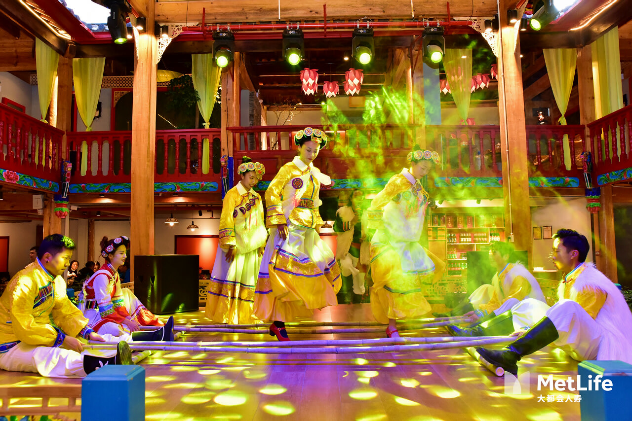 麗江古城納西喜宴會(huì)議晚宴