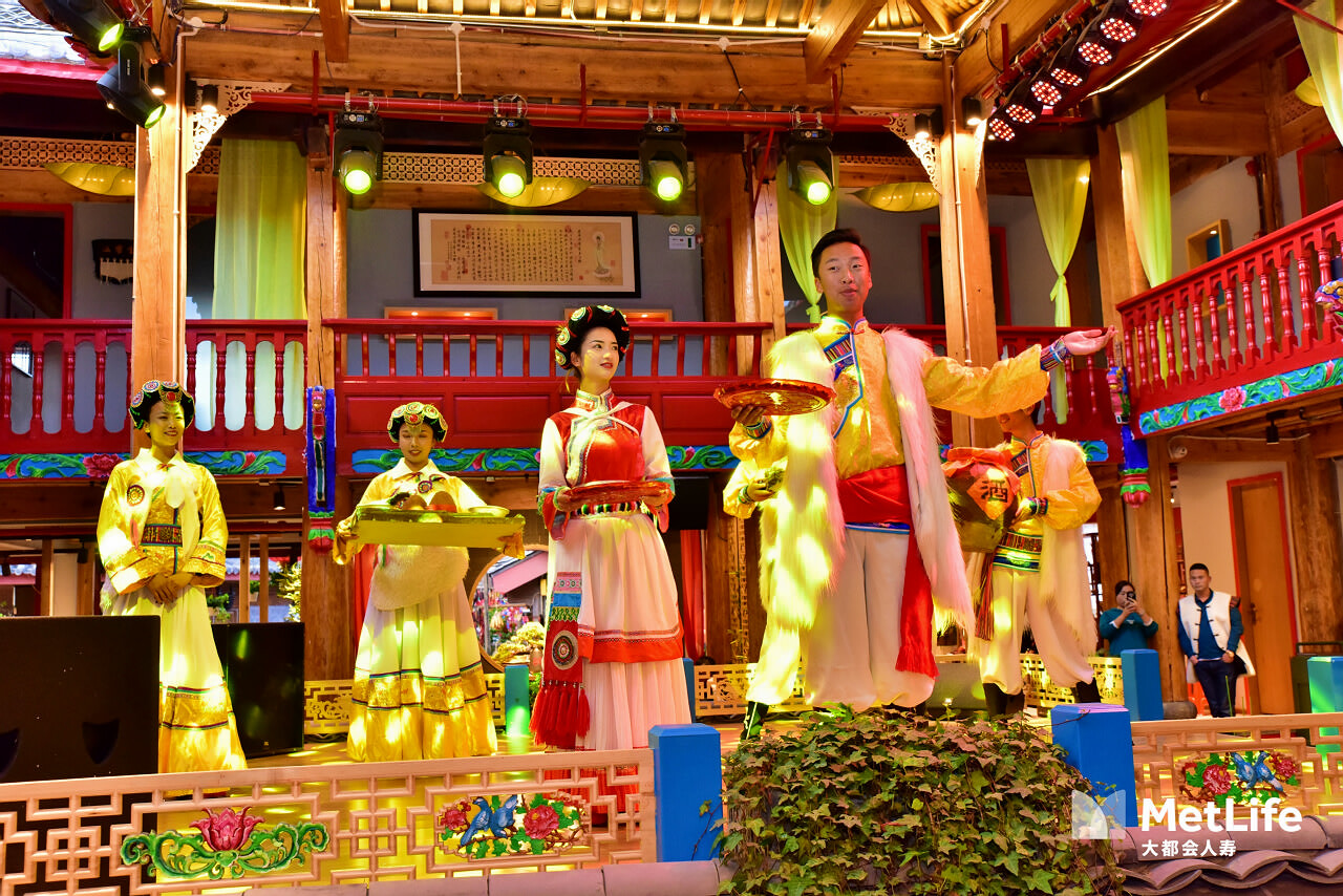 麗江古城納西喜宴會(huì)議晚宴