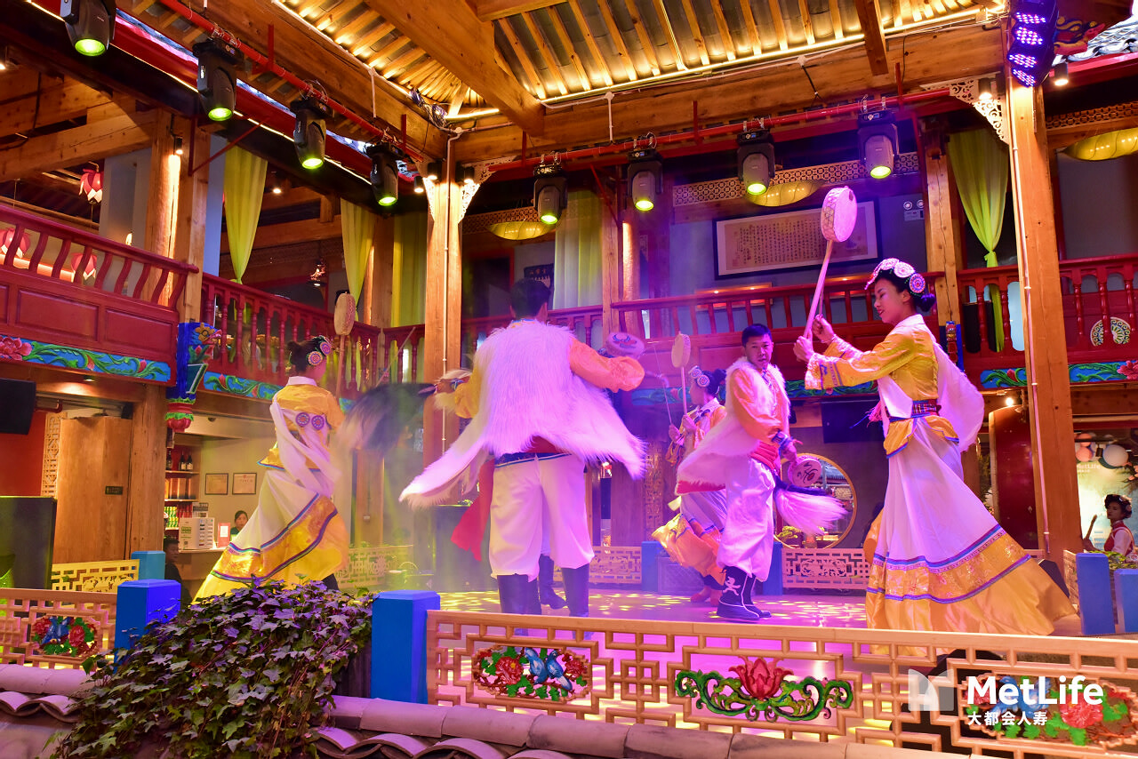 麗江古城納西喜宴會(huì)議晚宴