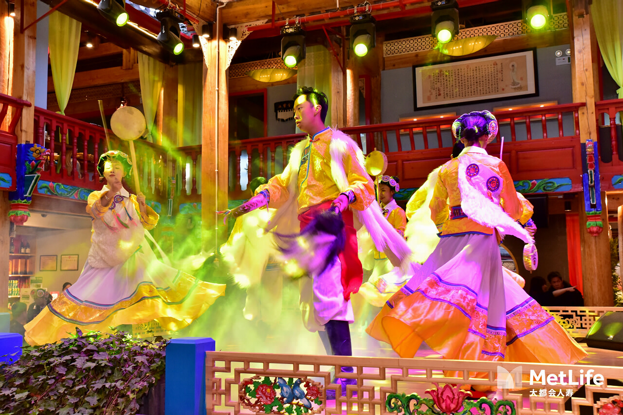 麗江古城納西喜宴會(huì)議晚宴