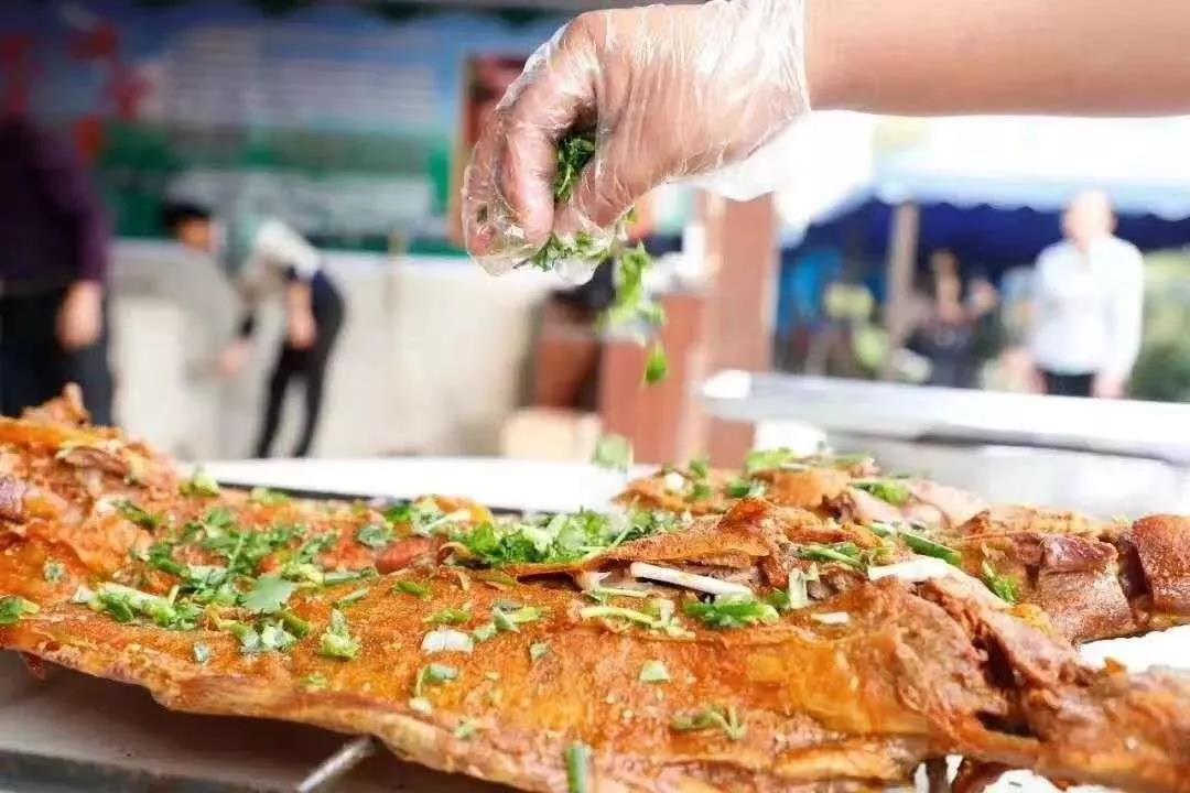 麗江城邊30畝“秘密莊園”！能吃烤全羊、燒烤，還能釣魚、賞美景……