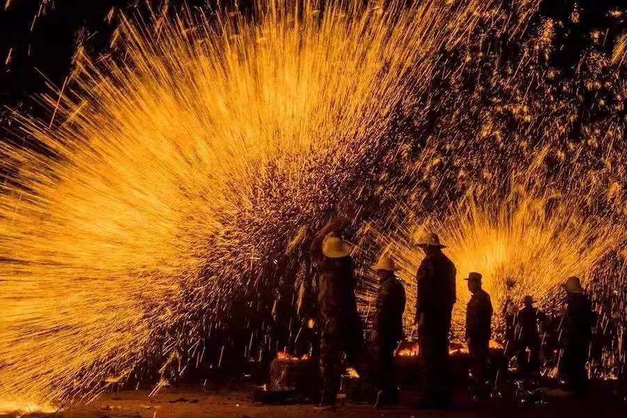 連續(xù)3天！這個(gè)端午，麗江雪山花海將上演奇幻光影秀！