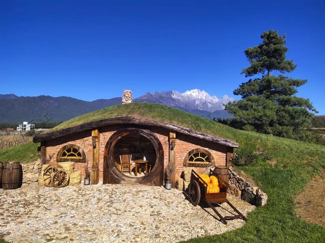 如果有一種世界的浪漫叫普羅旺斯， 那麗江的浪漫一定叫聽花谷。