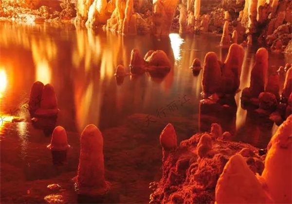 麗江竟也有絕美的天然溶洞，這是要逆天?。?>
                        <a href=