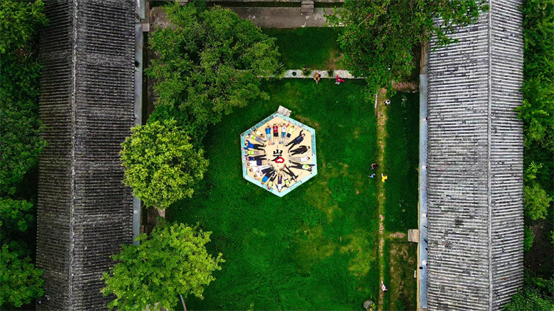 麗江石鼓鎮(zhèn)攀巖場(chǎng)