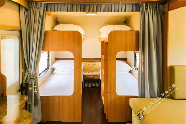 麗江房車(chē)營(yíng)地推薦：麗江東巴谷房車(chē)營(yíng)地