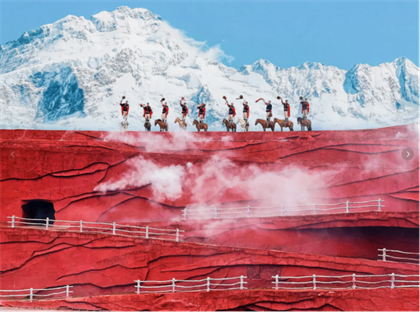 云南公司團隊活動策劃,云南公司策劃活動，麗江旅行社,麗江旅游包車：總要來趟麗江吧！山間清爽的風，古城溫暖的光，所遇皆美好。